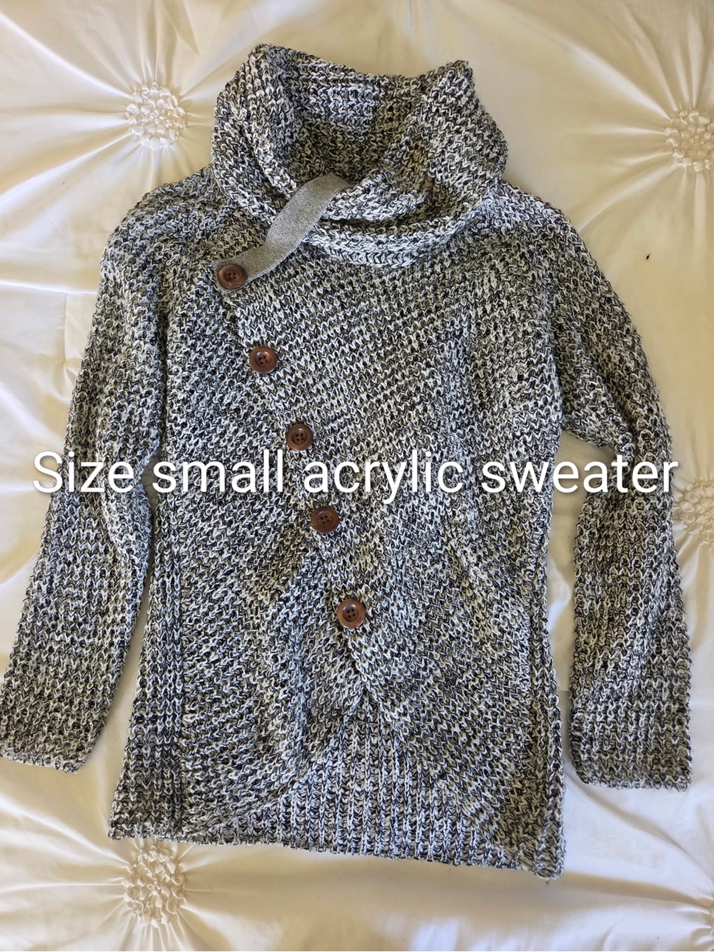 Cozy Marled Gray Button-Front Women’s Sweater, size small